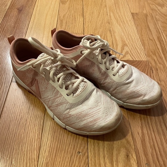 Reebok pink and white sneakers - Picture 6 of 7